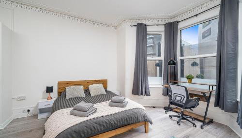 Stunning 2-BR North London Flat by D3 Short Stay, Guests 6, Super fast Wi-Fi, Private Yard - Foto 5, towels