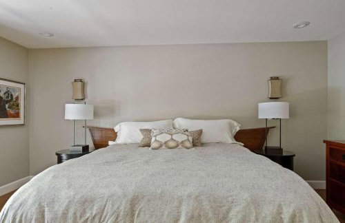 10 Acre Estate with Views Teahouse and Pickleball Court - Foto 24