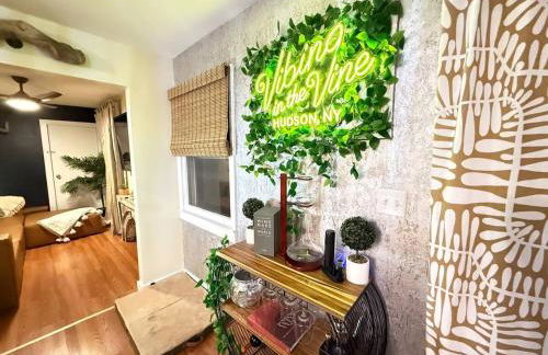 Vibing Hudson Retreat Pet-Friendly w Hot Tub - Foto 29