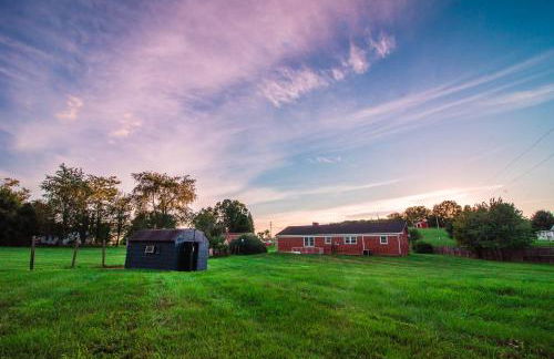 Mount Tabor Ranch near VT - King Bed/Fast Wi-Fi - Foto 50