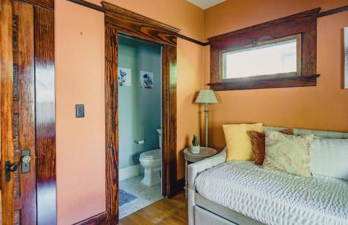 1907 Stone House - King Bed, Office, Crib, Toys - Foto 36