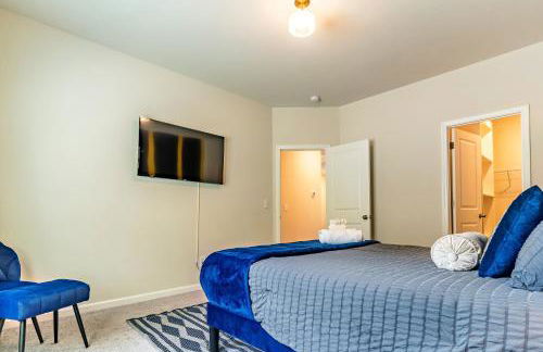Special Deal! Raleigh Luxe Family Retreat, 15 Min to Downtown, Kids Gear, Fast WiFi for WFH, EV & Pet Friendly - Foto 25