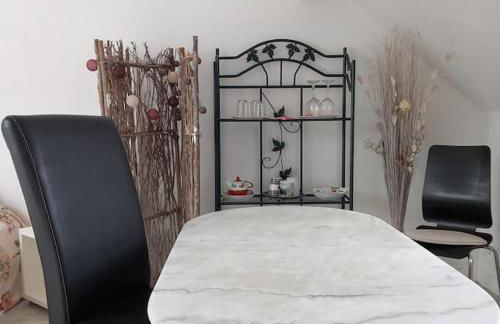 Le Cocon rouge - studio en plein centre historique - Photo 13