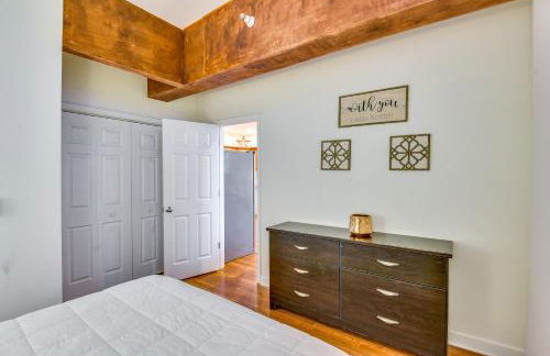 3 Mi to Warren Dunes Sawyer Getaway with Fireplace! - Foto 19