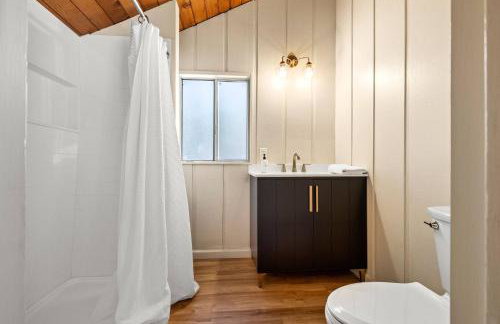 River Haus Sequoia | Hot Tub+New+King Beds+Views! - Foto 41