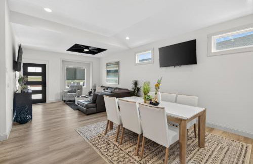 Plush & Roomy - Perfect for All Ages near KU & KC - Photo 6