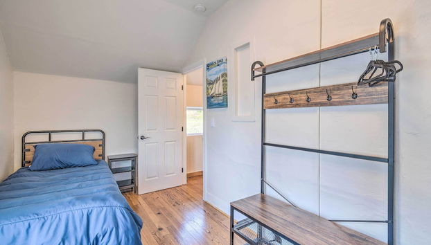 Watkins Glen Lakeview Cottage with Waterfall! - Foto 3, Interior