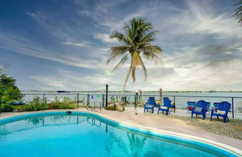 Gorgeous Waterfront! Mermaid's Retreat Wows! - Foto 19