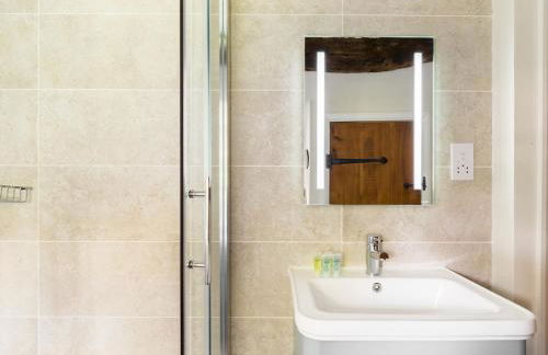 Pass the Keys Dara Cottage 16th Century Thatched Cottage - Photo 19