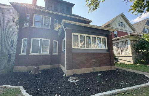 Renovated 6BR 2BA Minutes from Falls and Casino - Photo 3