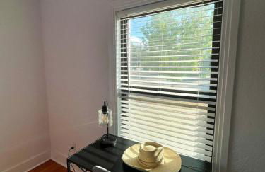 Courthouse Corner - Beautiful adobe, pet friendly - Foto 10