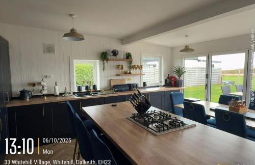 Castle View House - Photo 26