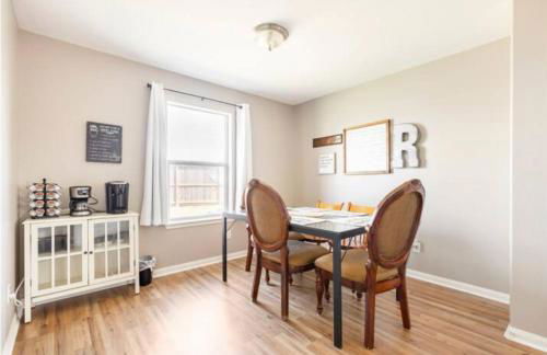 4BR Near Galveston, Kemah NASA, Recently Rehabbed - Foto 7