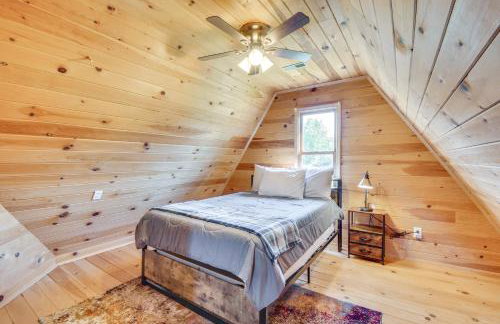 Home with Fire Pit on 27 Acres in Walhalla! - Foto 26