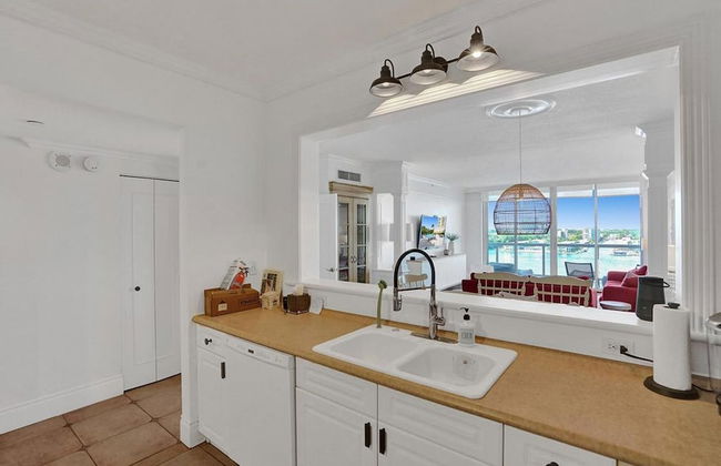 Le Petit Italie Water View 2 2 With Pool - Foto 27