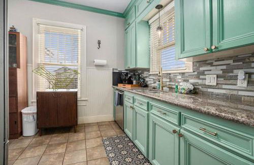 Beachy Bungalow! 2BD, King Bed - Foto 32