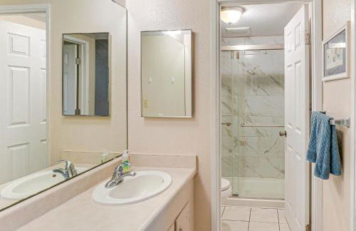 Molokai Island Loft Lanai, Pool and Walk to Beach! - Foto 16