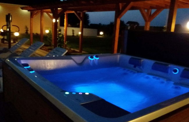 Przytulny Domek z Sauna , Jacuzzi i Basenem - Photo 18