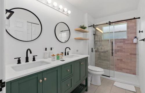 [Popular Illusion Home] •Waterfront Private Pool - Foto 9