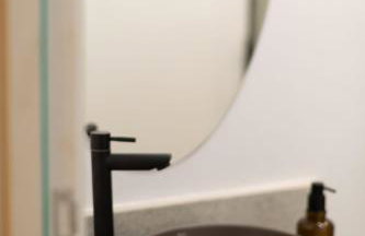 104-Studio Moderno com Ar Condicionado UEL - Foto 3