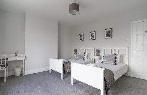 East House-Sleeps 5-Pet friendly-Garden-Parking - Foto 10
