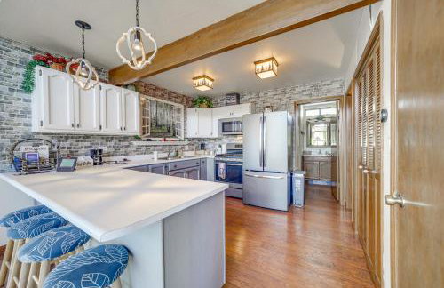 Deck and Scenic Views Munds Park Cabin! - Foto 8