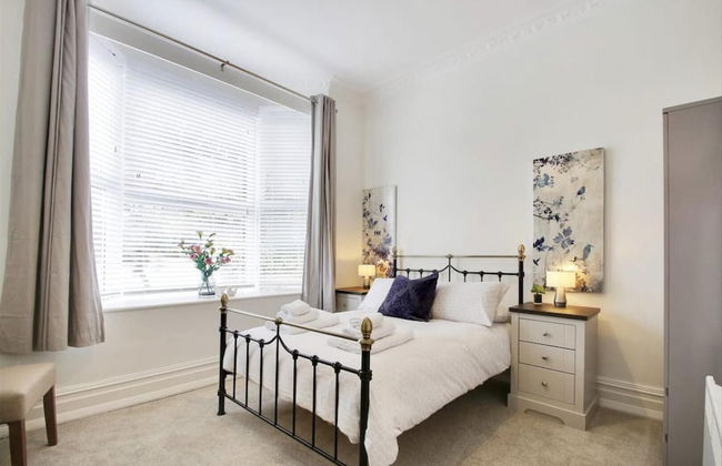 Stylish Large 1-bed Apartment in Tunbridge Wells - Photo 2