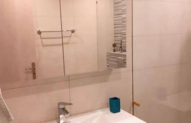 Central Apartment Near The beach with huge private terrace - Foto 14