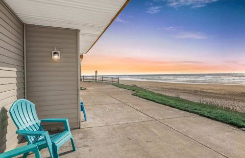 Pool and Hot Tub Ground Floor Studio - Oceanfront - Full Kitchen - Patio - Foto 17