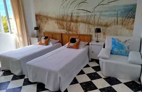 Villa climatisée, proche mer, 2 grands appartements indépendants, parking, wifi - Foto 25