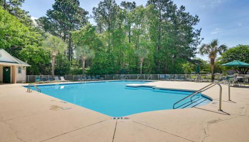 Pawleys Island Condo with Screened Porch and Golfing! - Foto 1