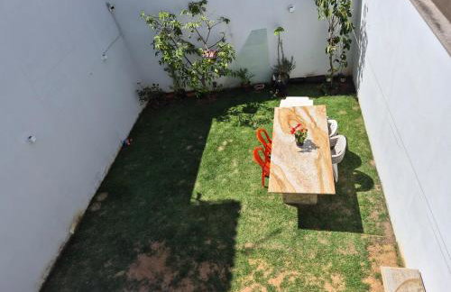 Duplex 2Qts com ar suíte e quintal Prox a praia - Foto 23