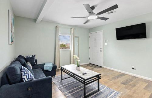 Cozy Home Nr Beach Pier Games WiFi Yard BBQ - Foto 5