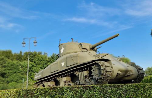 Les chats pitres Maison au calme rénovée avec jardin, terrasse aménagée, transats, abri à vélo, parking gratuit, 5 mn à pied du centre Bayeux proche des plages du débarquement - Photo 29