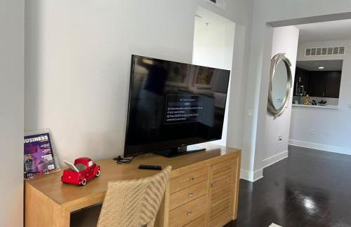 Chic Residences Steps from Beverly Hills & Sony Pictures - Photo 21