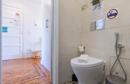 Charming Belém 3BDR Property by LovelyStay - Photo 34