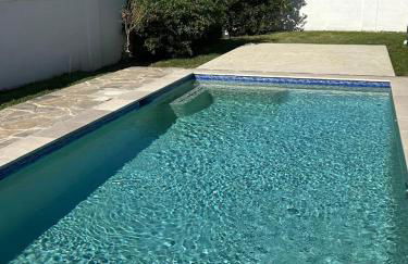 Modern 4 bedroom house close to Loop 20, TAMIU, Airport, and Hospitals - Foto 16
