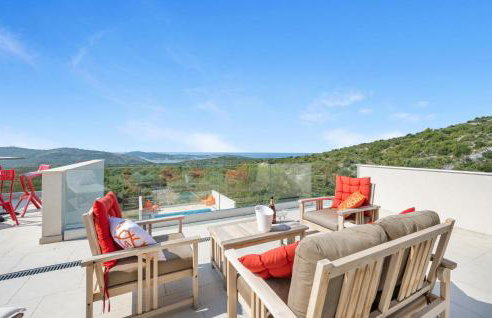 4 Bedroom Stunning Home In Jarebinjak - Photo 13