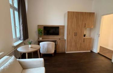 Jomi Stays - Kudamm - Foto 8