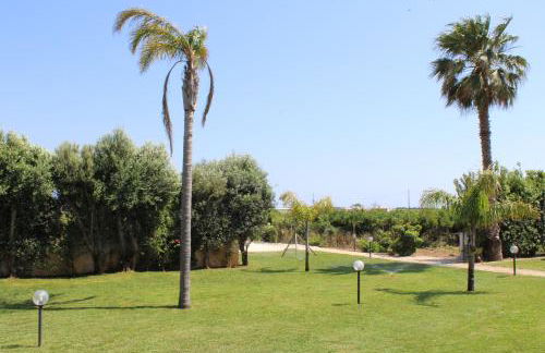 Smiles & Sunsets - Marino's Resort - Foto 51