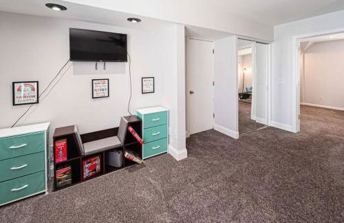 Glamorous Renovated Modern Home - Foto 16