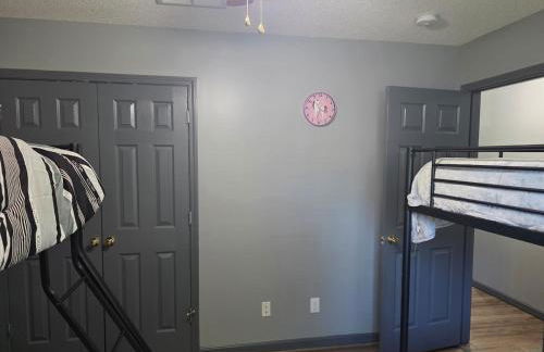 The E-Town Retreat 2BR townhouse close to Downtown - Foto 16