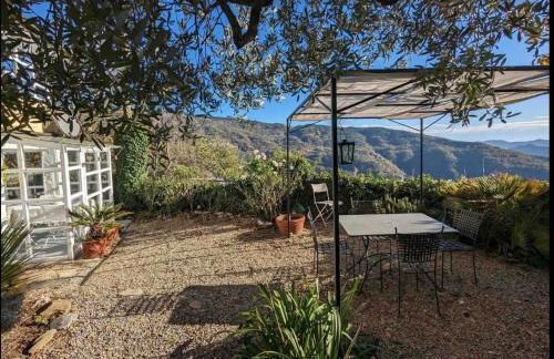 Ferienhaus Casa Pino mit eingezäuntem Garten in Ligurien zur Alleinnutzung - Foto 1