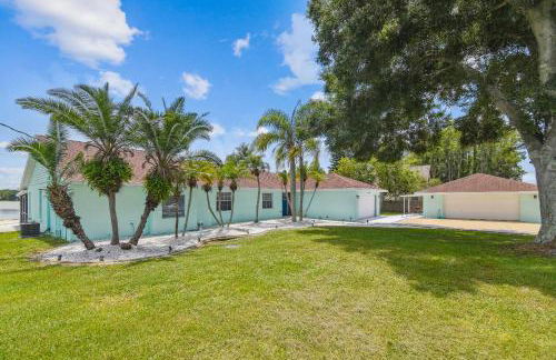 Lake House Westchase area. Heated Pool Waterfront! - Foto 58