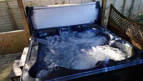 Wildwood Cabin - Sleeps 6 Hot Tub & Parking - Foto 4