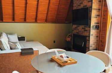 Recanto do Tabuleiro chalé com hidro, lareira, churrasqueira e cozinha perto de floripa - Photo 3