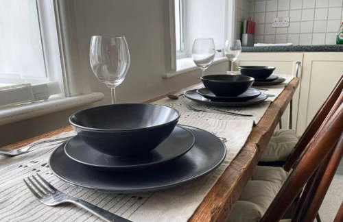 Queen Anne Court-FREE PARKING By Prescott Apartments - Photo 3