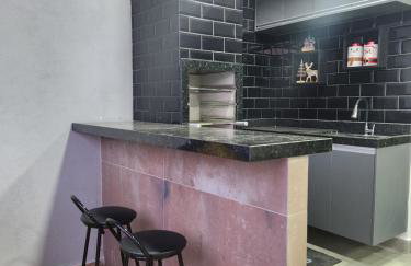 Sobrado novo e lindo com piscina - Foto 9