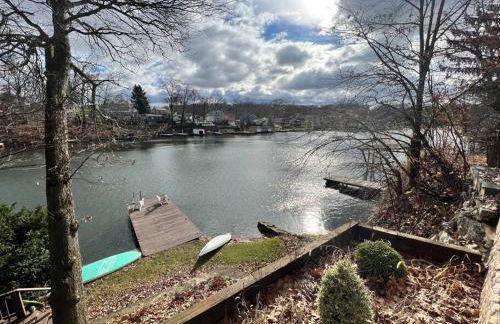 Cozy Cabin on the Lake w/ HotTub - Foto 48