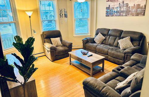 Bright, Stylish & Cozy 2Bed Unit w/Backyard & Grill Close to NYC! - Foto 4